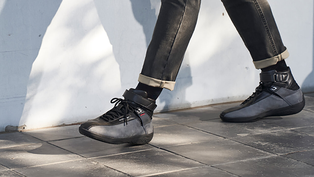 Shoes That Connect You to Your Car? — An Experience Report on a New Concept Driving Shoe from Mazda and Mizuno | MAZDA & MIZUNO
