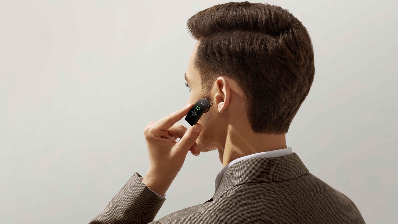 ヘッドセットとしても使用できる着脱可能なデバイス「HUAWEI TalkBand B6」｜HUAWEI