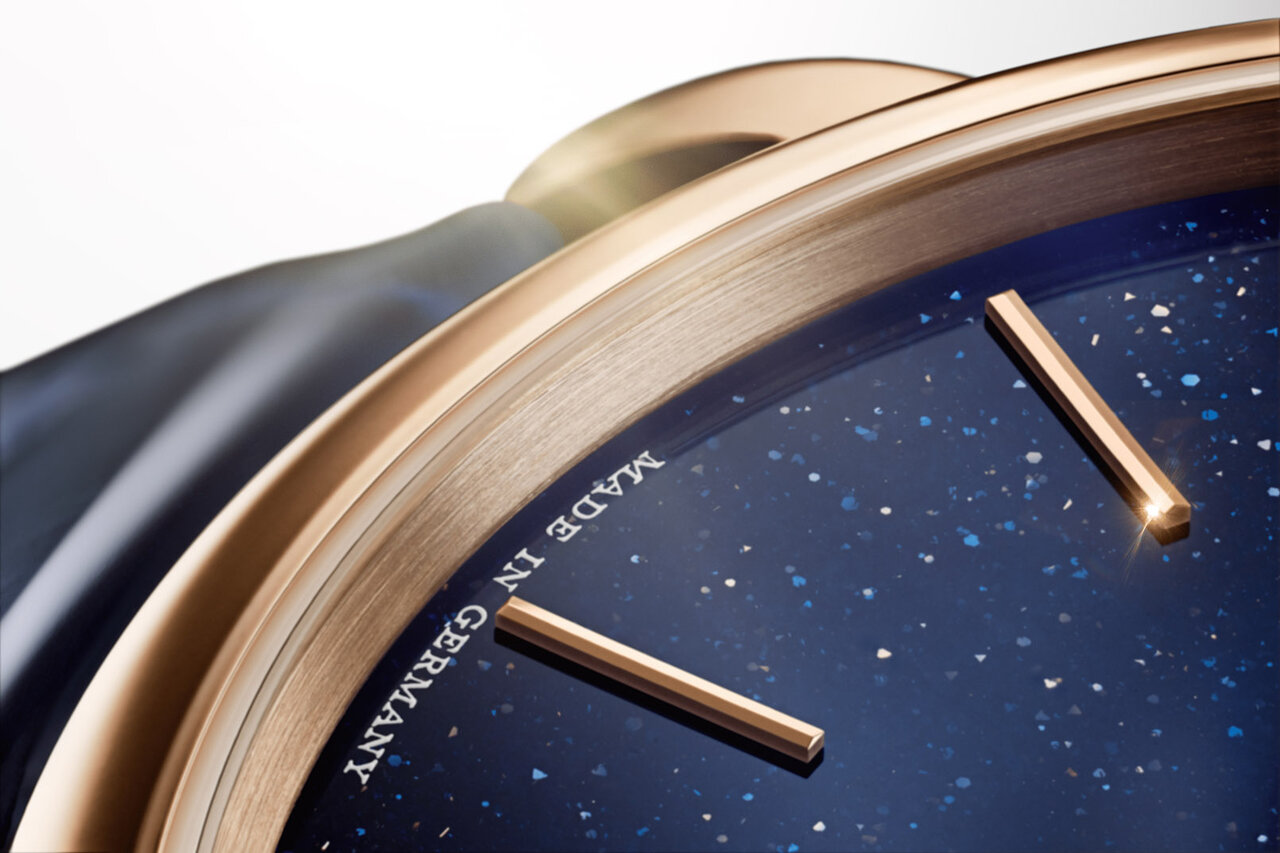 Saxonia Flach with a Sparkling Goldstone Dial | A. Lange & Söhne