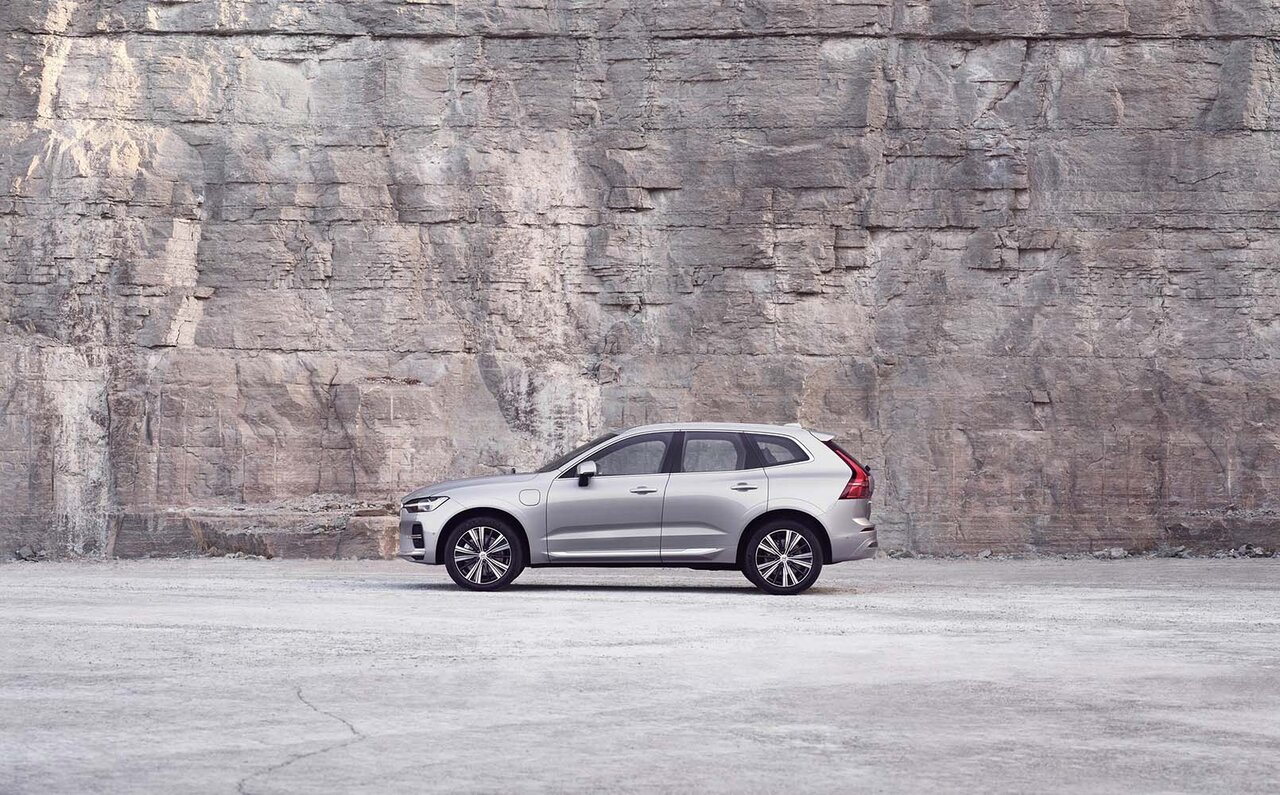 XC60 Refreshes Infotainment System with Minor Change | VOLVO