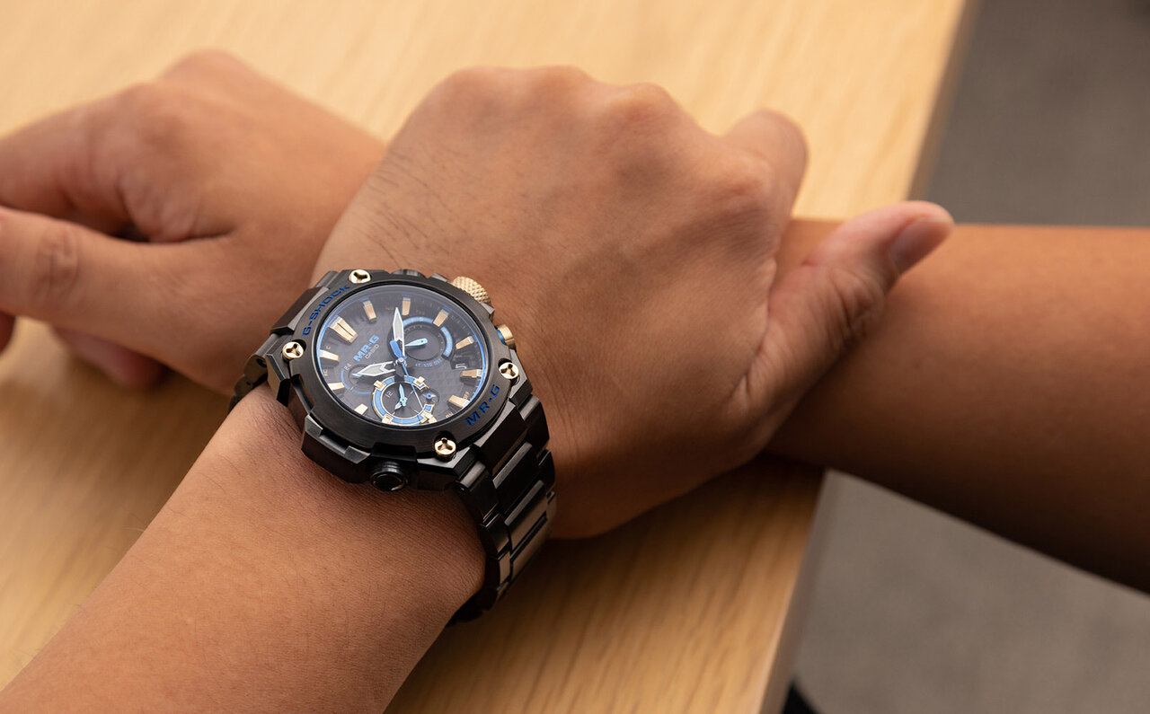 ファッション、働き方がフリースタイルになったいまこそ、「MR-G」を身に着けたい｜G-SHOCK
