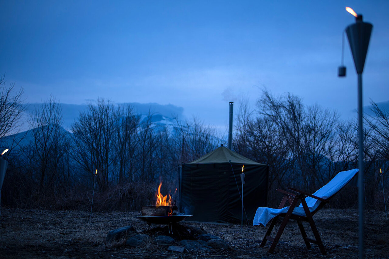 Hoshinoya Karuizawa Offers 'Winter Dawn Sauna' with Views of Mount Asama and Sauna Enjoyment | TRAVEL