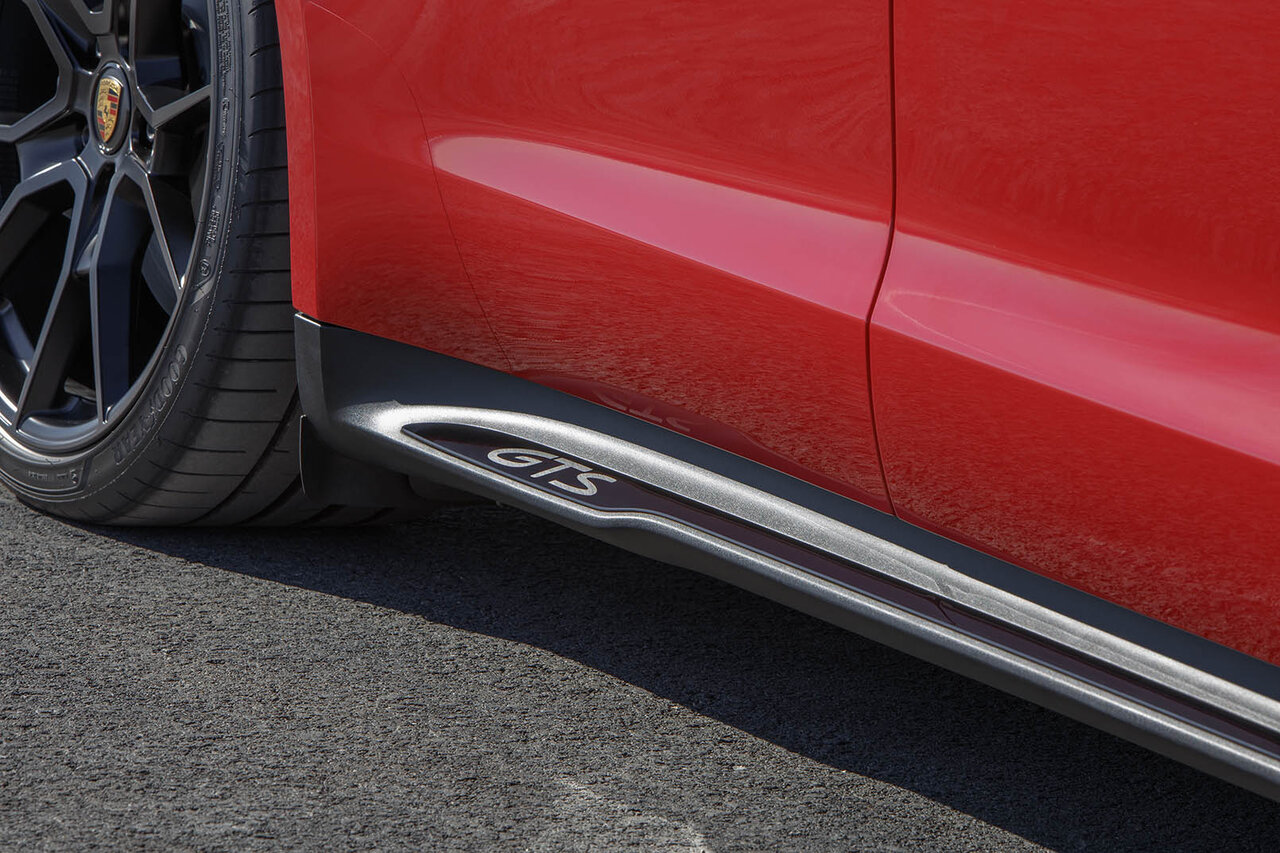 The Taycan Welcomes its First Gran Turismo Sport Model to Break the 500km Range Barrier | Porsche