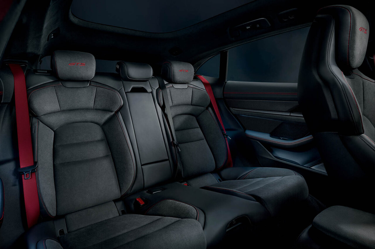 The Taycan Welcomes its First Gran Turismo Sport Model to Break the 500km Range Barrier | Porsche