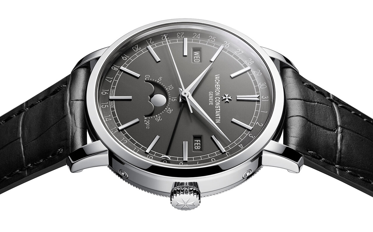 昔ながらのトリプルカレンダーが、モダンかつシャープな雰囲気のエッジモデルに生まれ変わりました｜VACHERON CONSTANTIN