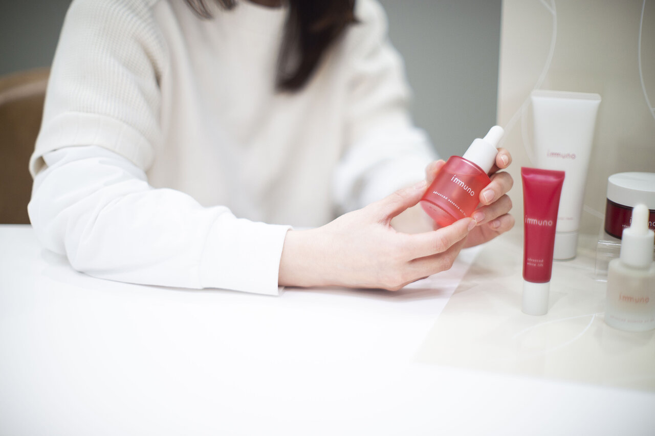 Part 2: If the raw material's raw material contains alcohol, it's not alcohol-free. We insist on ingredient labeling that thoroughly investigates origins.