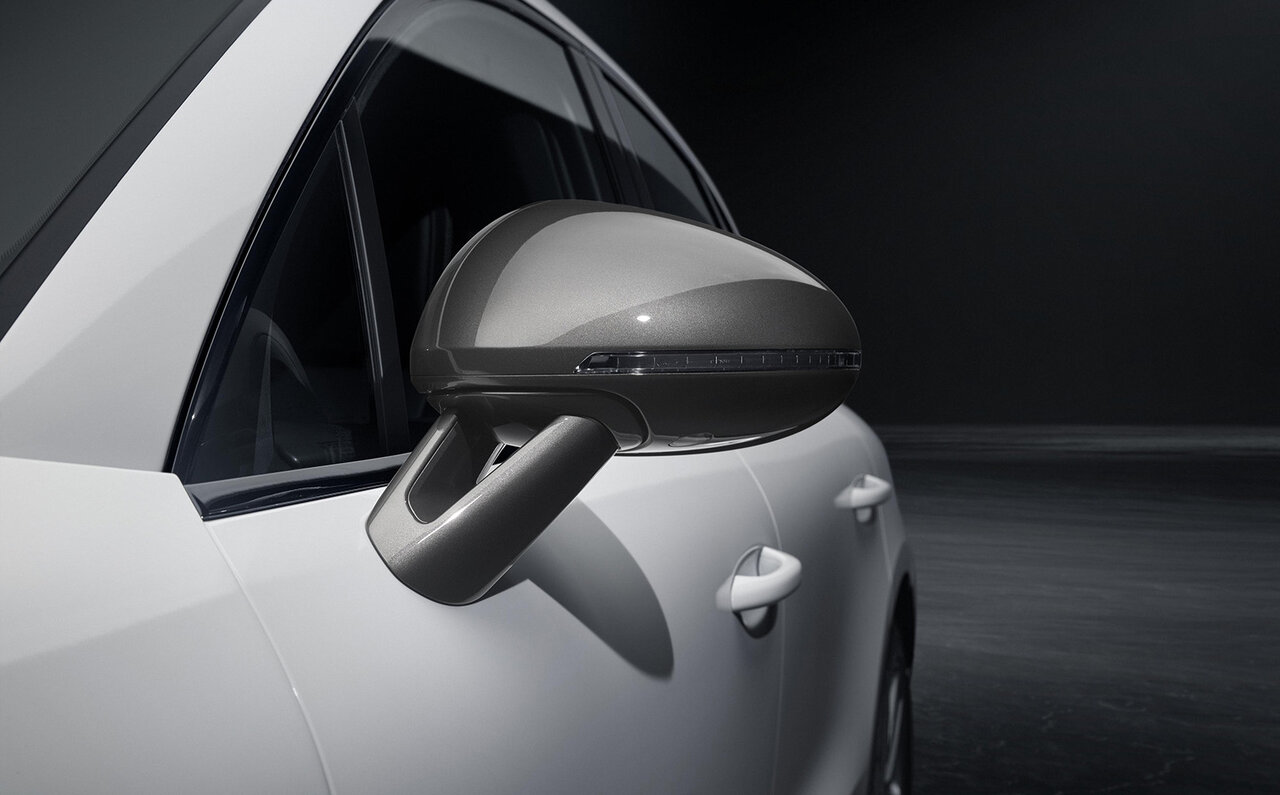 The First Four-Door Model to Bear the 'T' Name: The Porsche Macan T Debuts | Porsche