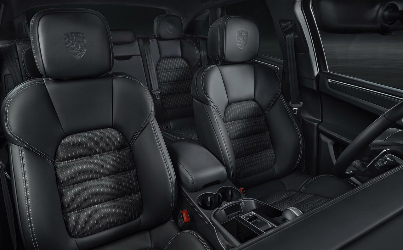 The First Four-Door Model to Bear the 'T' Name: The Porsche Macan T Debuts | Porsche
