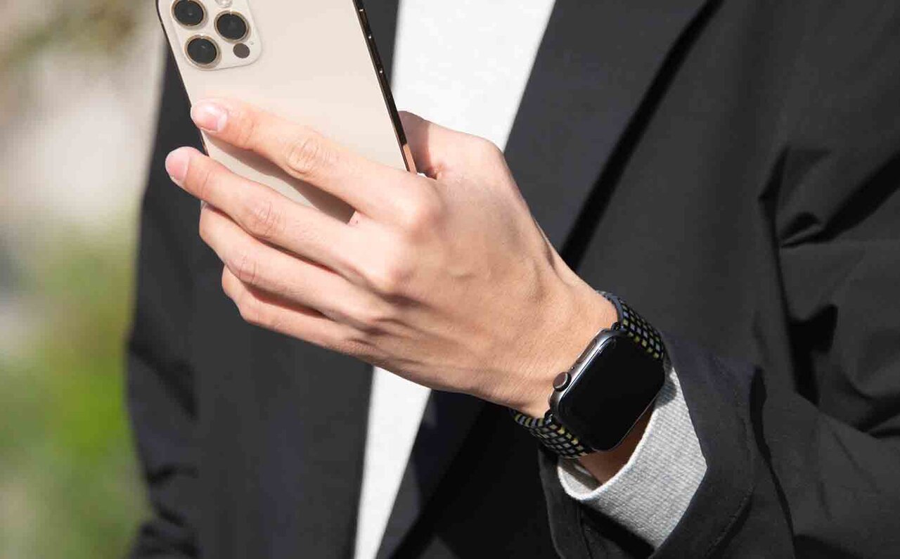 The "Air Bangle" for Apple Watch, born from Sabae's eyewear craftsmanship | SANYOU
