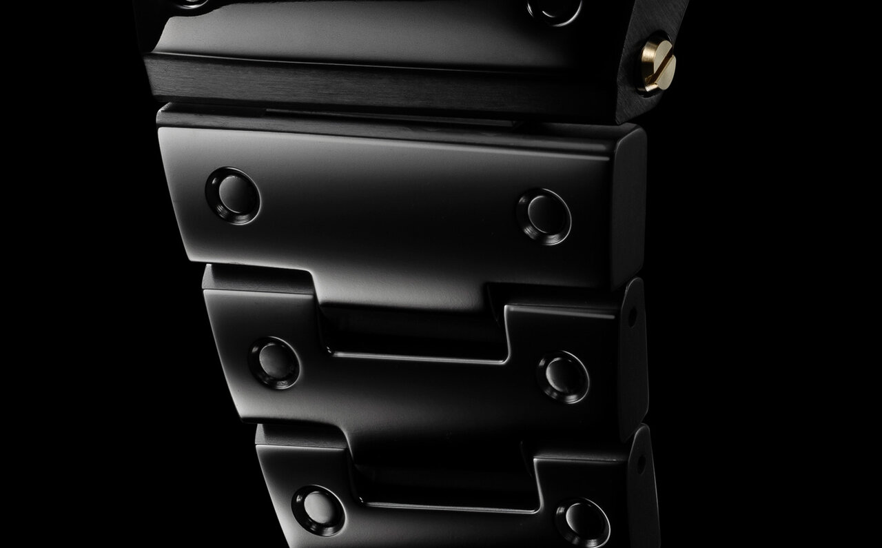 Gショック初号機の角型デザインを採用した最上位メタル機2機種がついにリリース｜G-SHOCK