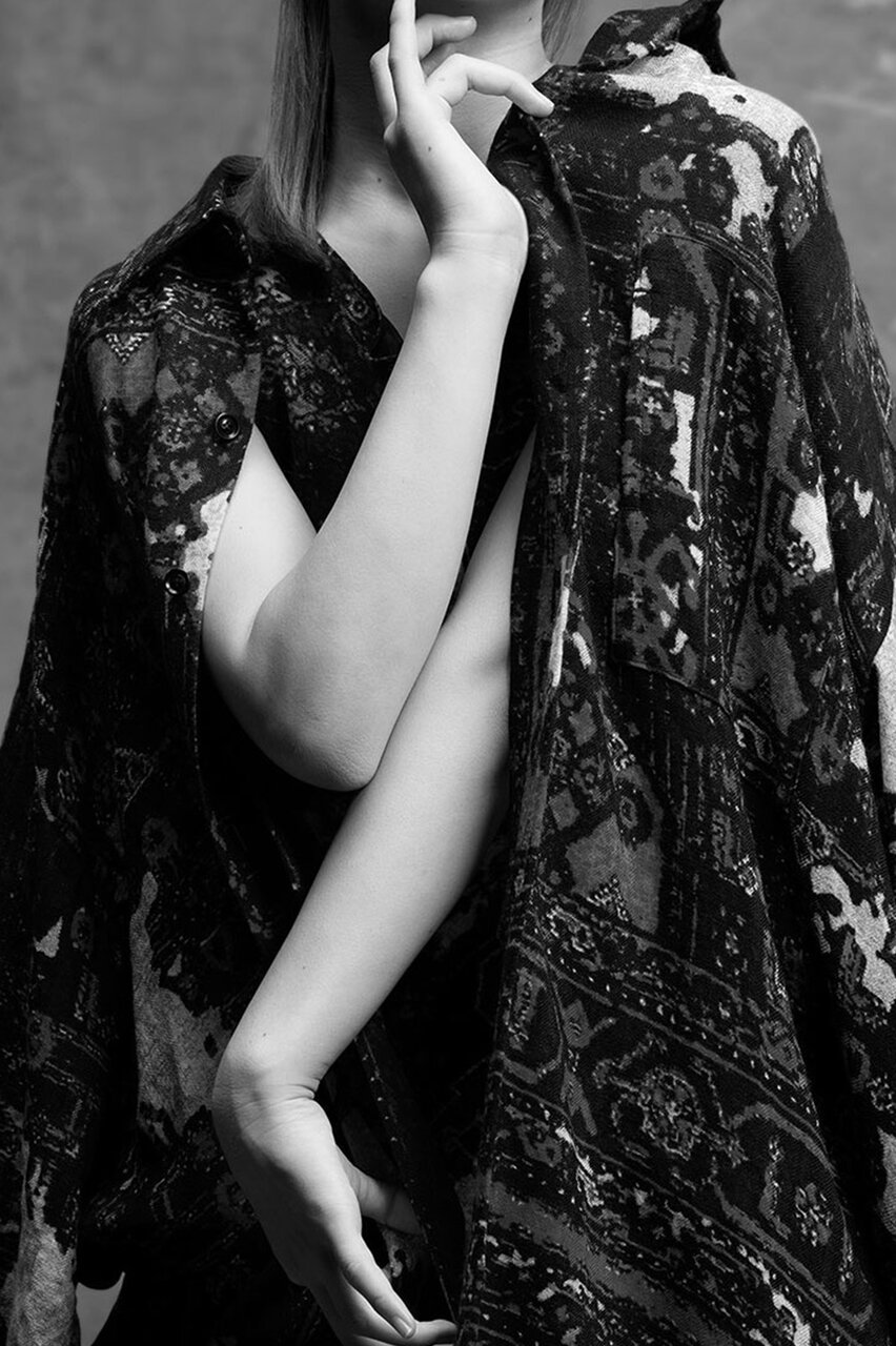 Art project directed by photographer Roland Kirishima, expressing Y's consistent vision of femininity | WOMEN'S EMPOWERMENT Autonomy/Heteronomy
