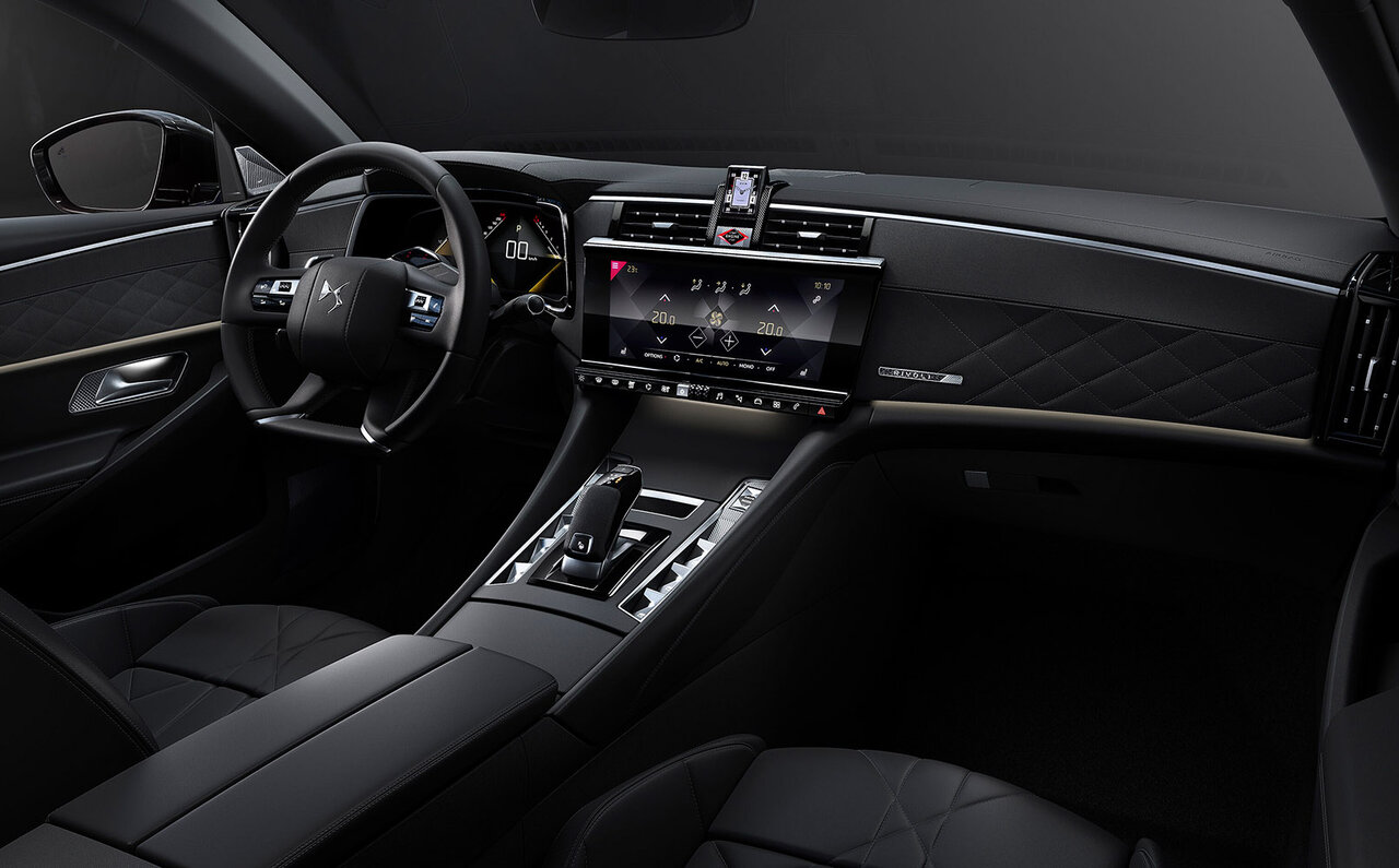 DS's Flagship Saloon, the DS 9, Makes Its Debut | DS