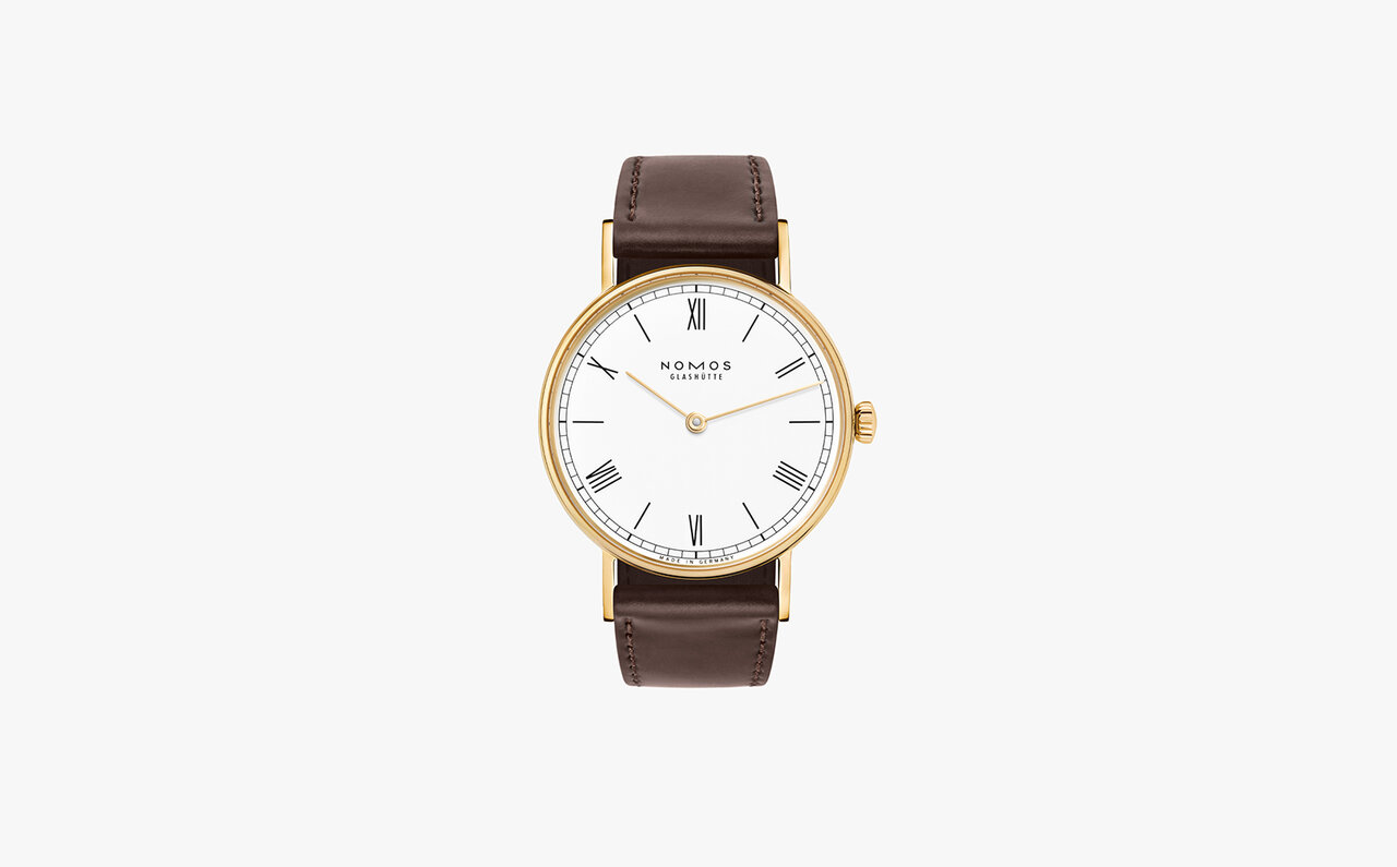 ゴールドカラーのノモス グラスヒュッテショップ限定モデル。秒針のないシンプルな新作｜NOMOS GLASHÜTTE