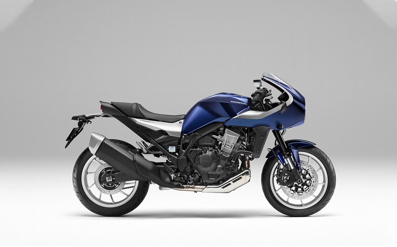 The classic cafe racer-style rocket cowl is superb—The new road sport model for the Japanese market, the "Hawk 11," launches this autumn | HONDA