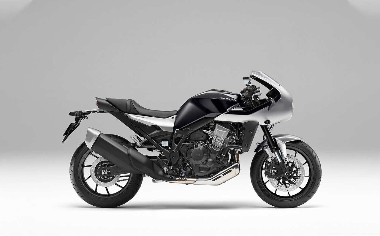 The classic cafe racer-style rocket cowl is superb—The new road sport model for the Japanese market, the "Hawk 11," launches this autumn | HONDA