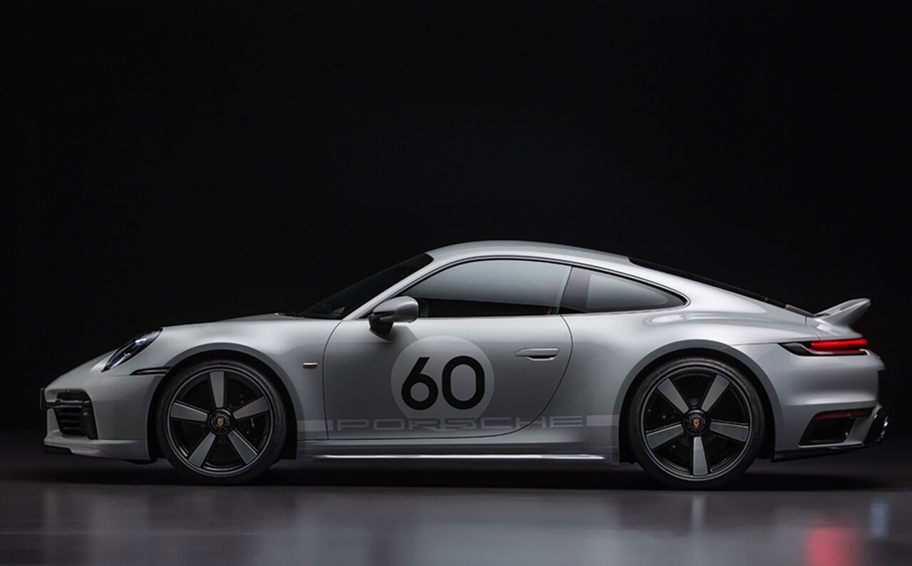 カレラRS2.7をモチーフとした新型ポルシェ911スポーツクラシックが登場｜Porsche