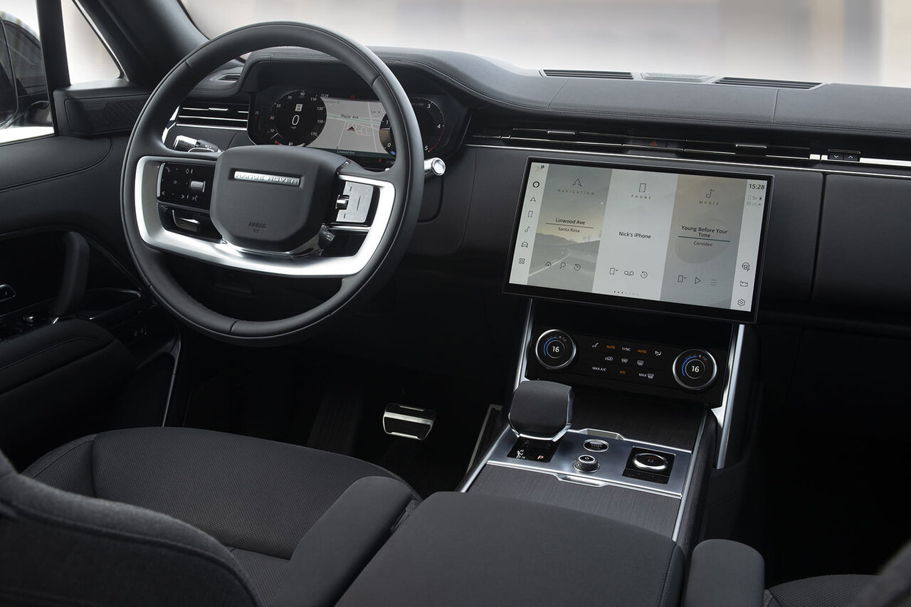 Test Drive of the New Range Rover—A Truly World-Class Luxury SUV | Land Rover
