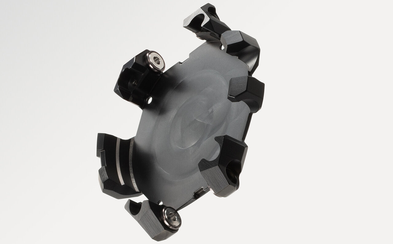 The ultimate everyday G-SHOCK for adults is complete. Achieving the "thinnest ever" for the MT-G series while maintaining a tough look | G-SHOCK