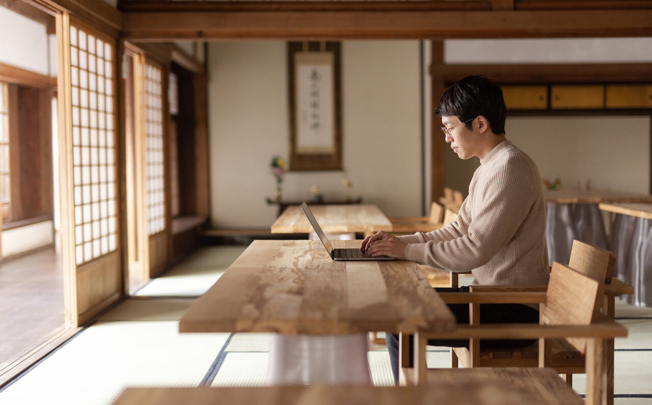 A special time at a renowned temple with 550 years of history. A telework space renovated within Jonan Betsuin Zentoku-ji Temple.｜Travel