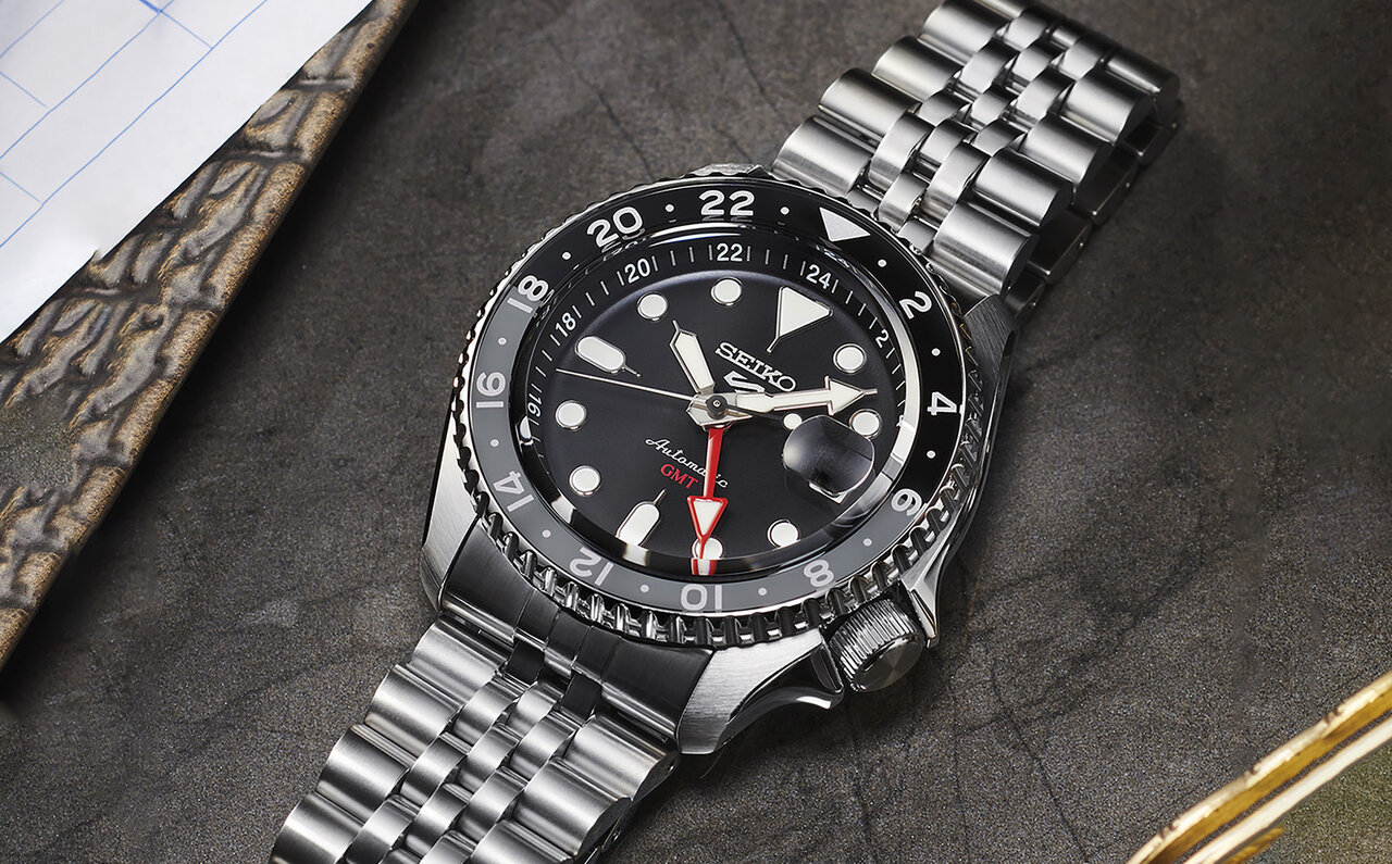 「セイコー 5スポーツ」にGMT機能を初搭載した新モデルが登場｜SEIKO
