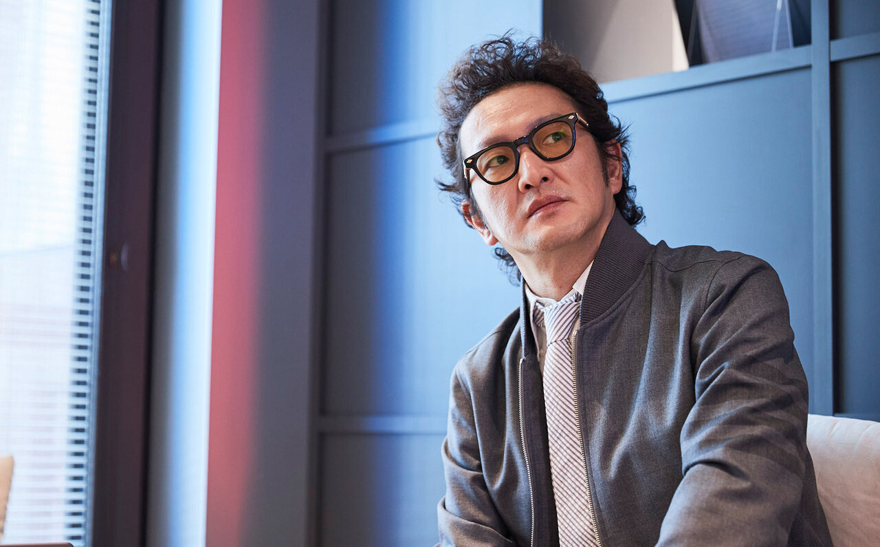 "It's nice to get coffee for safe driving, isn't it?" Shido Nakamura relates to the new car insurance | e-Design Insurance "&e"