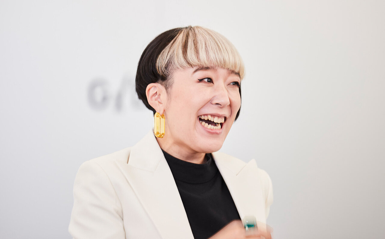 "It's nice to get coffee for safe driving, isn't it?" Shido Nakamura relates to the new car insurance | e-Design Insurance "&e"