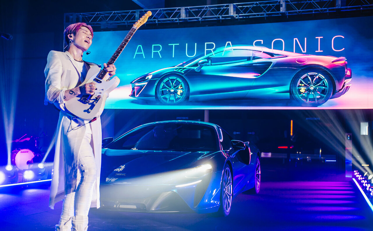 McLaren's First Series-Production PHEV Artura Debuts in Japan with MIYAVI's Guitar | McLaren