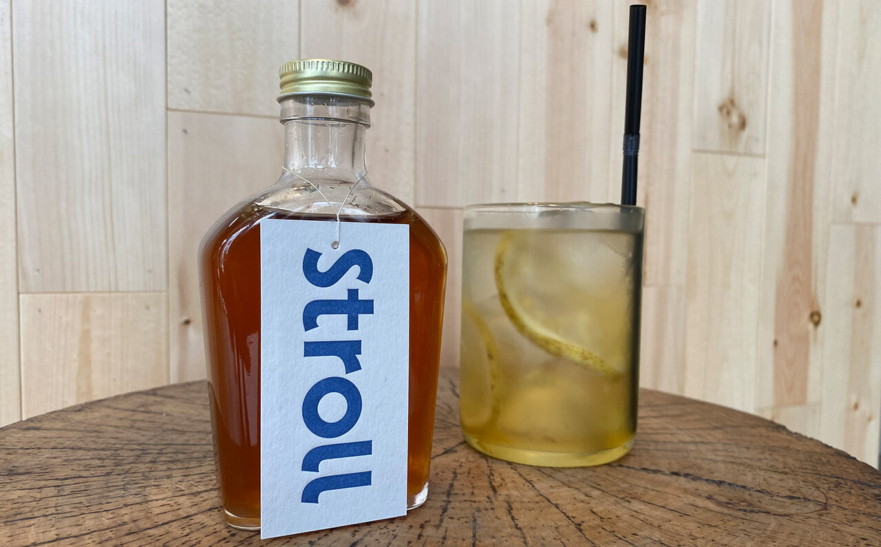 A coffee shop that opened this June, featuring two types of original syrups | Stroll