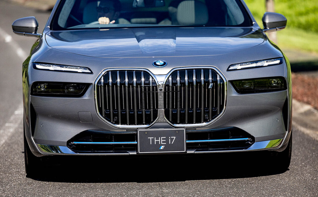 歌舞伎俳優 中村獅童が語る、新たなる時代を創造するラグジュアリーセダンBMW i7の魅力｜BMW