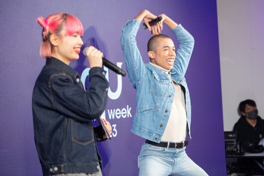 What is the future of blended reality that KDDI is orchestrating? | KDDI