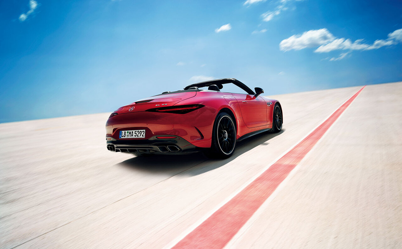 最高出力585ps、最高速度315㎞/h──メルセデスAMG SL 63 4MATIC+ が日本上陸｜Mercedes AMG