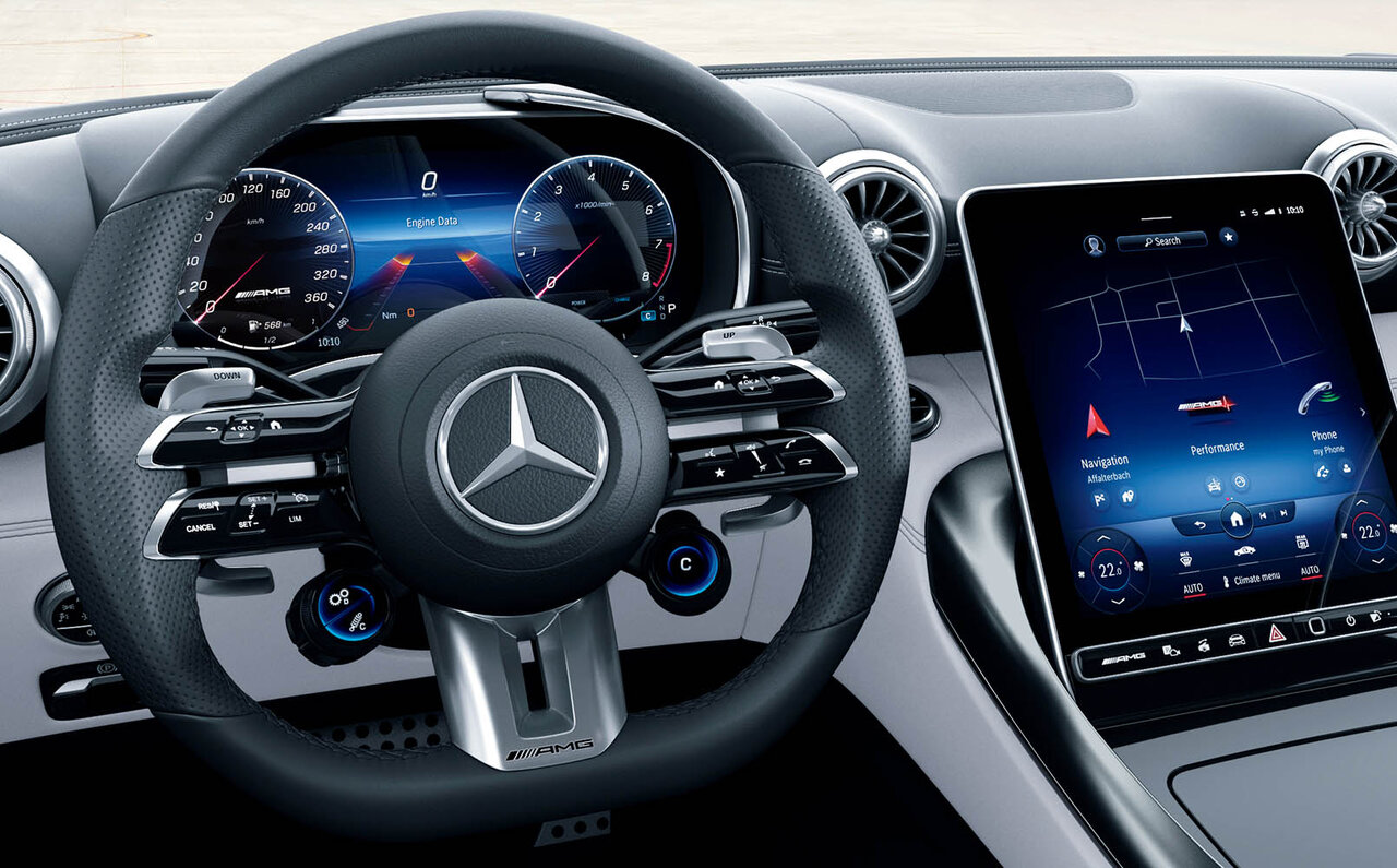 最高出力585ps、最高速度315㎞/h──メルセデスAMG SL 63 4MATIC+ が日本上陸｜Mercedes AMG