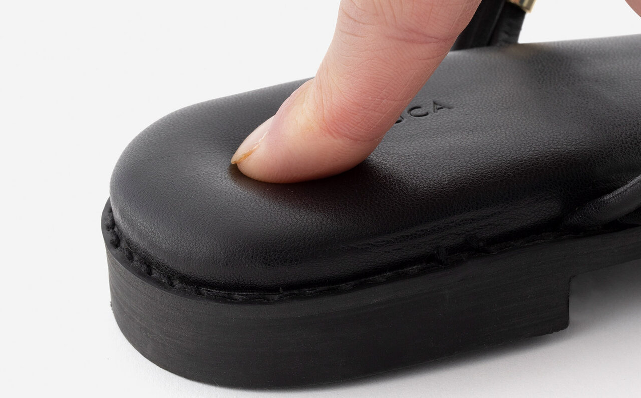 KEYUCAより、履き心地にこだわった「Nast 2WAY フラットサンダル」新発売｜PRODUCT