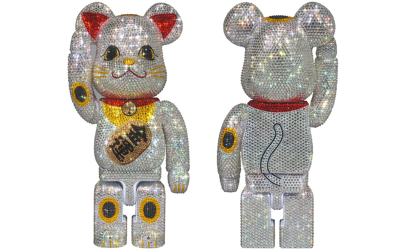 The Ultimate "Maneki-neko" BE@RBRICK, Adorned with Crystals by LIGHTS STYLE | MEDICOM TOY