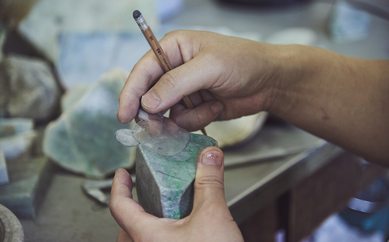 Transmitting Yamanashi's traditional crafts, Japan's foremost jewelry production area, to the world! A 200% BE@RBRICK processed with jade | MEDICOM TOY