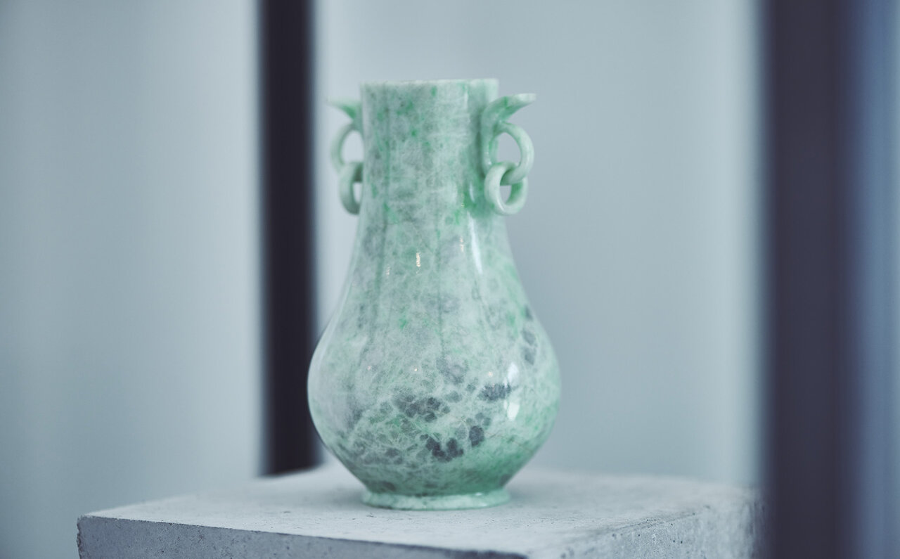 Transmitting Yamanashi's traditional crafts, Japan's foremost jewelry production area, to the world! A 200% BE@RBRICK processed with jade | MEDICOM TOY