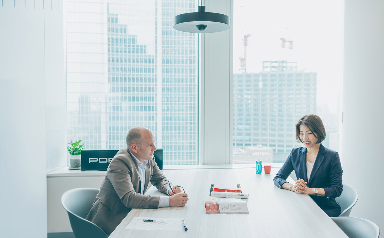 The Essence of Communication: Between the Speaker and the Conveyor | PORSCHE