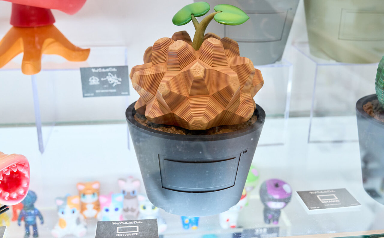 A 400% size BE@RBRICK Bluetooth® speaker also makes its debut. After Report: MEDICOM TOY EXHIBITION '23 | MEDICOM TOY