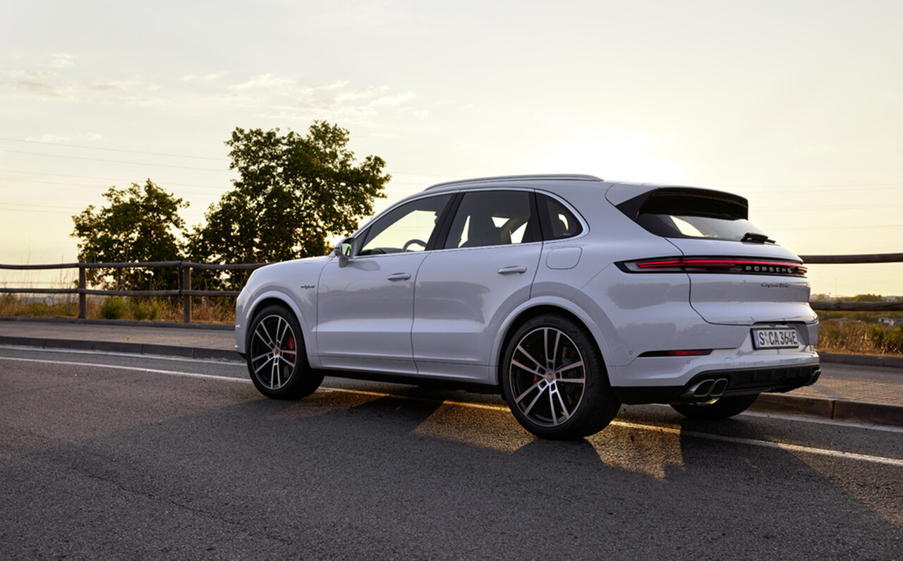 The Most Powerful Model Ever Arrives for the New Porsche Cayenne | Porsche