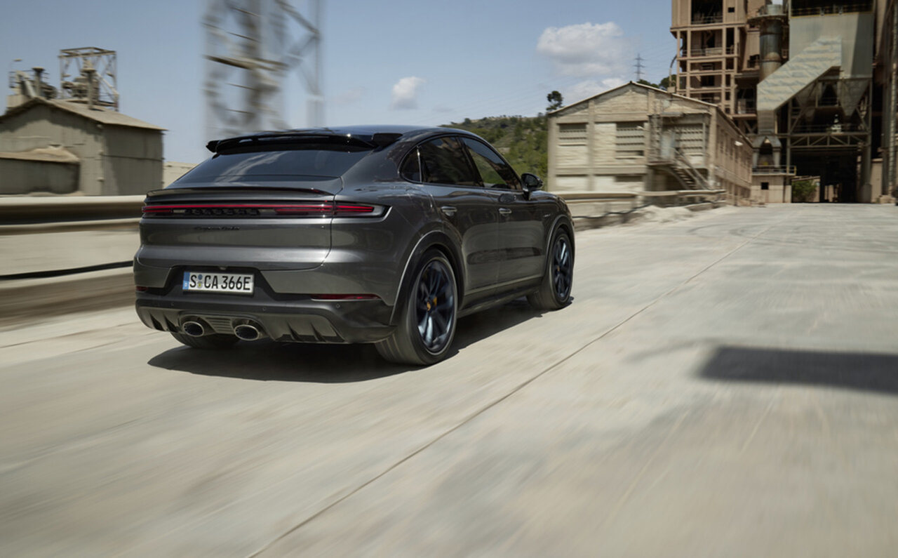 The Most Powerful Model Ever Arrives for the New Porsche Cayenne | Porsche