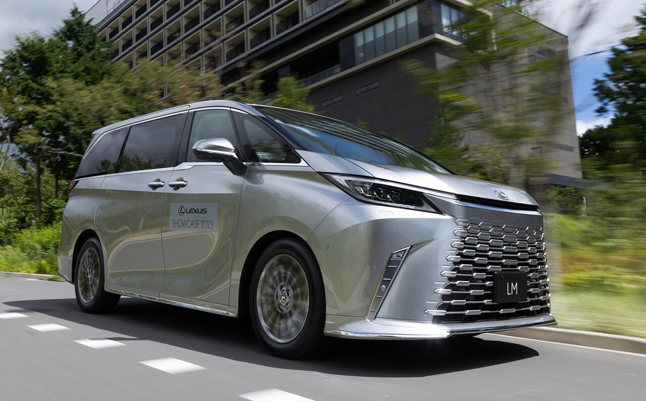 レクサス、新型モデルを一挙に日本初公開｜LEXUS
