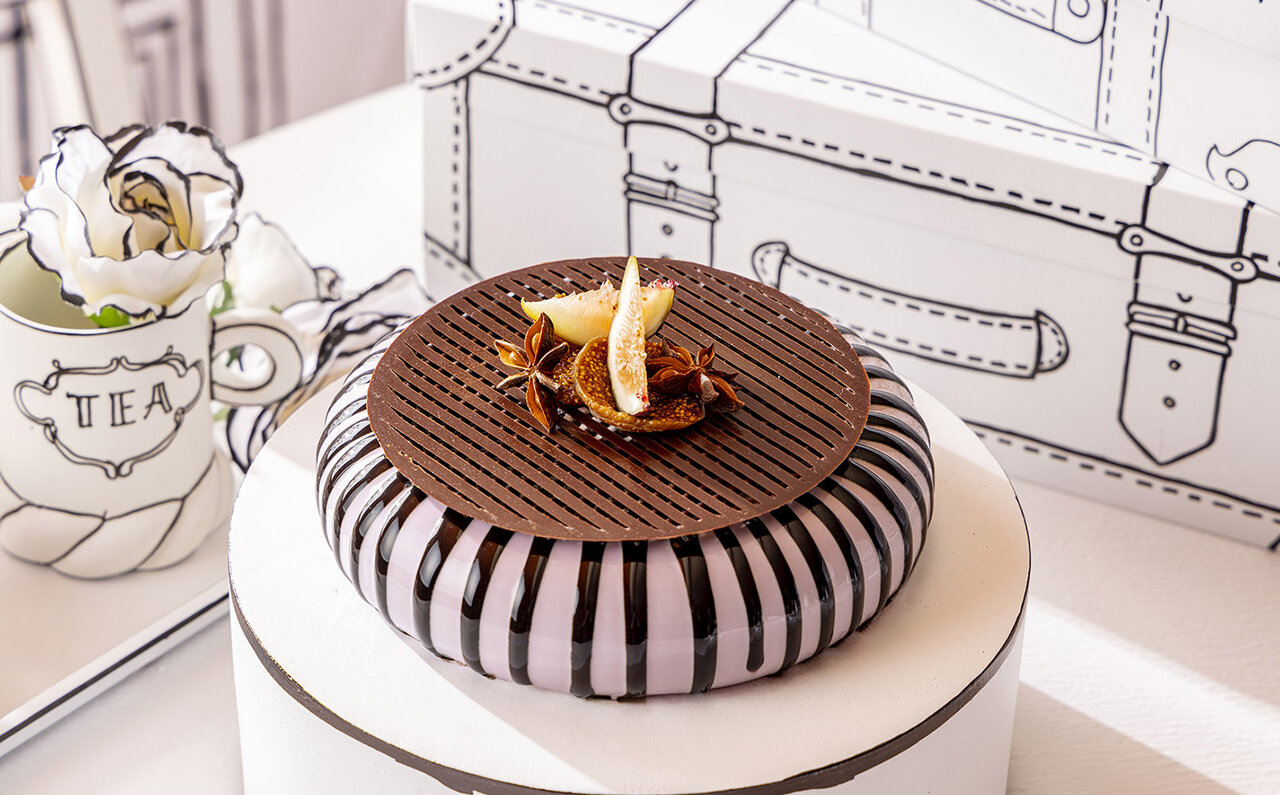 Sweets Buffet "Alice in the Land of Picture Books" Embodies the World of Picture Books, Now Held at Hilton Tokyo | EAT