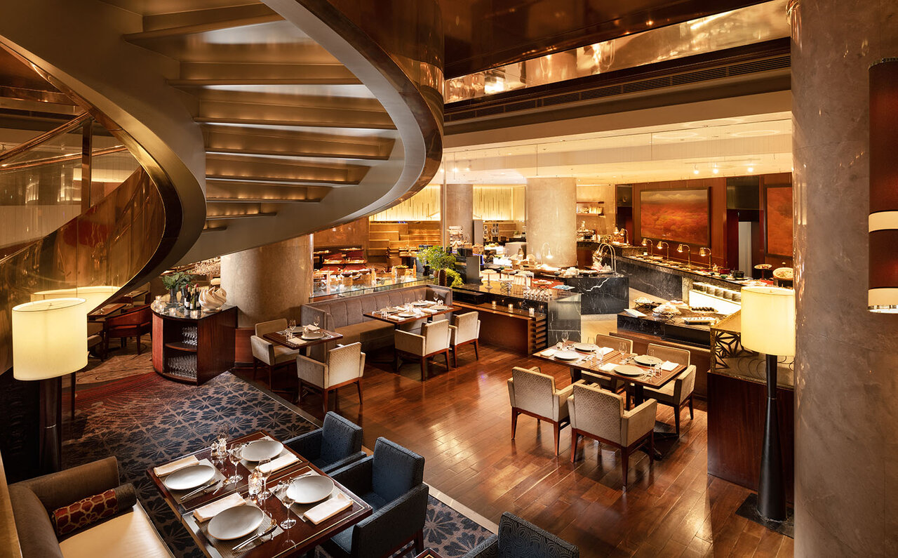 Sweets Buffet "Alice in the Land of Picture Books" Embodies the World of Picture Books, Now Held at Hilton Tokyo | EAT