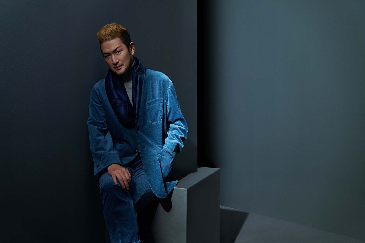 「ランバン コレクション メンズ」中村獅童が知的に着こなすブルーの世界｜LANVIN COLLECTION