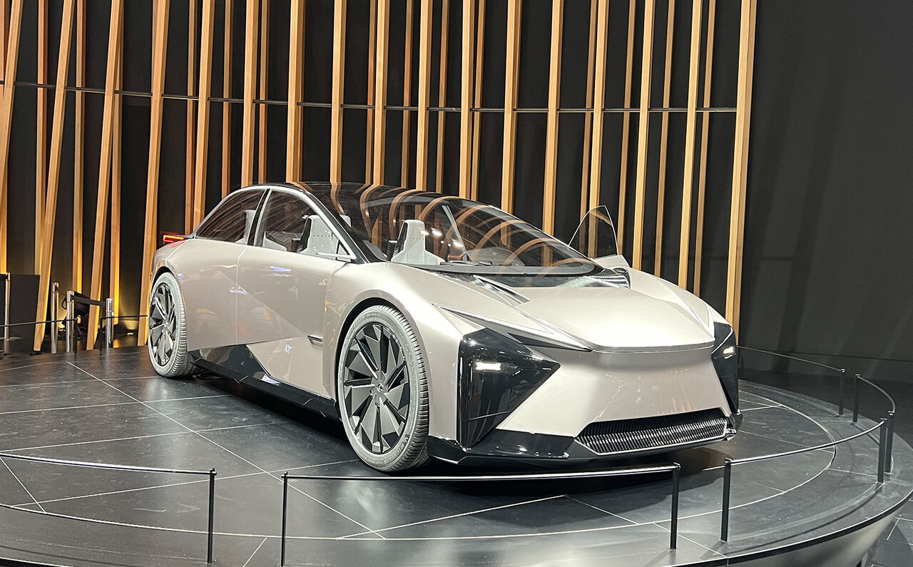 Lexus Unveils Two BEV Concept Cars, Showcasing the "Car Dealer Lexus" Vision
