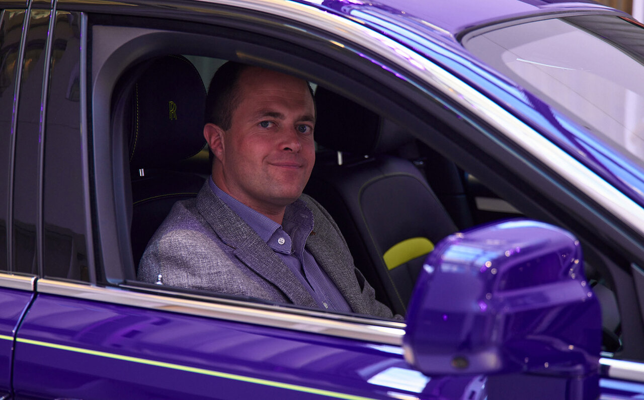 大胆なカラーを纏うロールス・ロイスのビスポークモデルを東京で披露｜ROLLS-ROYCE