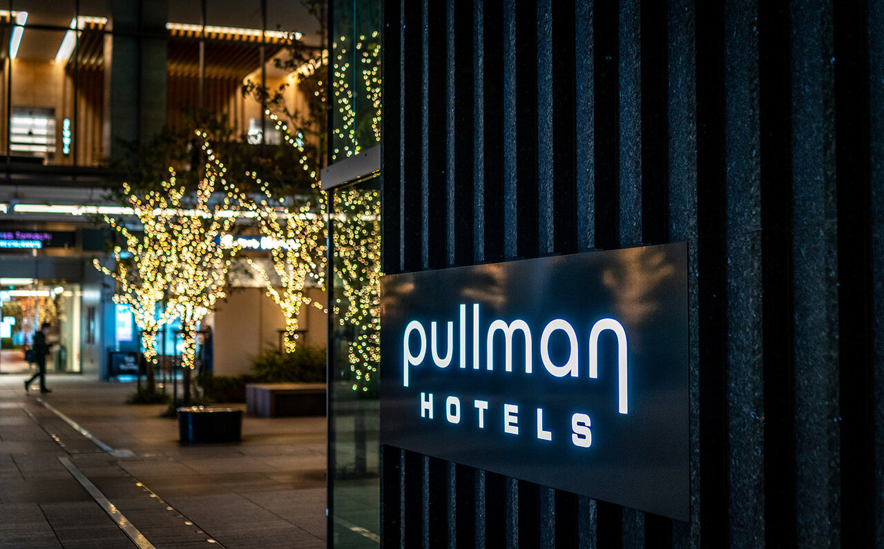 心躍るクリスマス限定ディナーコースが「プルマン東京田町」から登場｜EAT