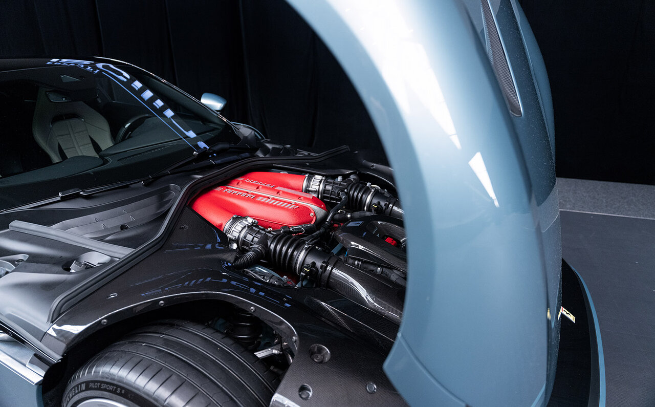 “12気筒”をその名に冠した最新のV12グランツーリズモ「12チリンドリ」がジャパンプレミア｜Ferrari