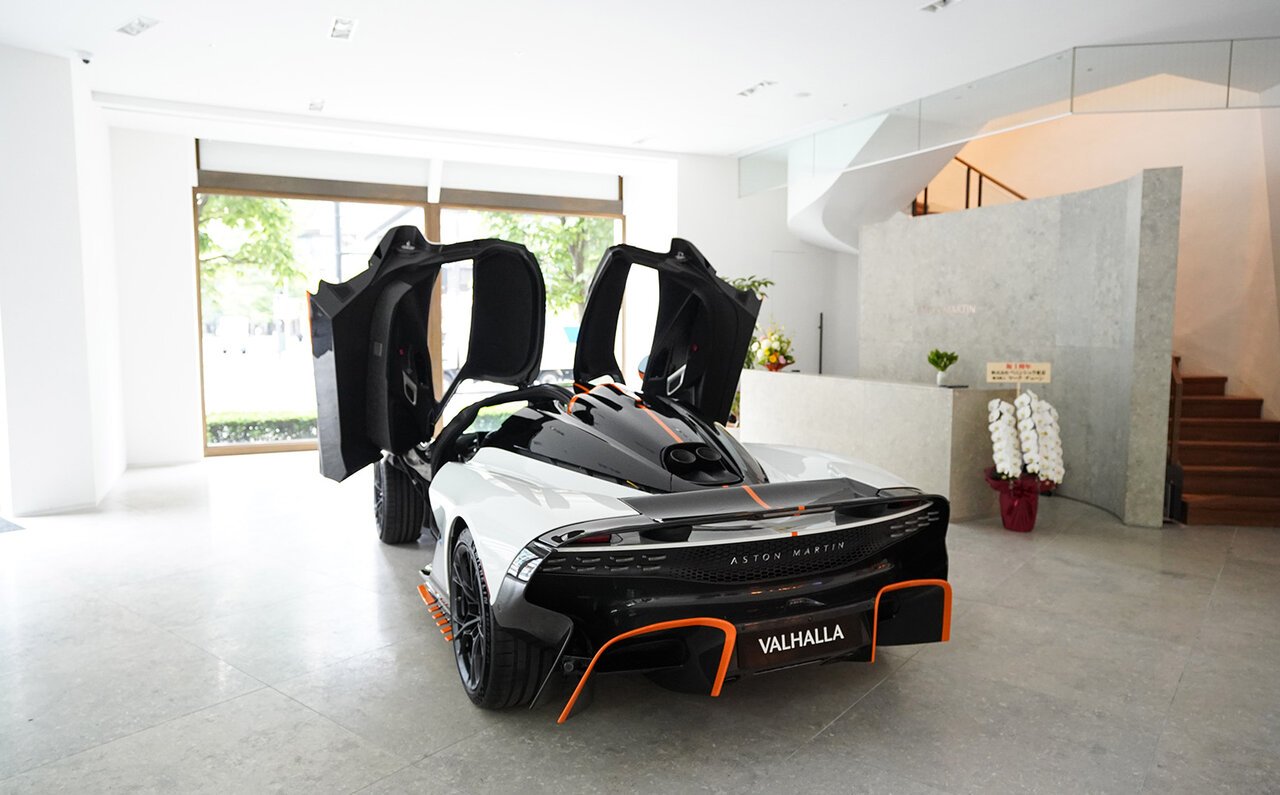 Aston Martin Valhalla