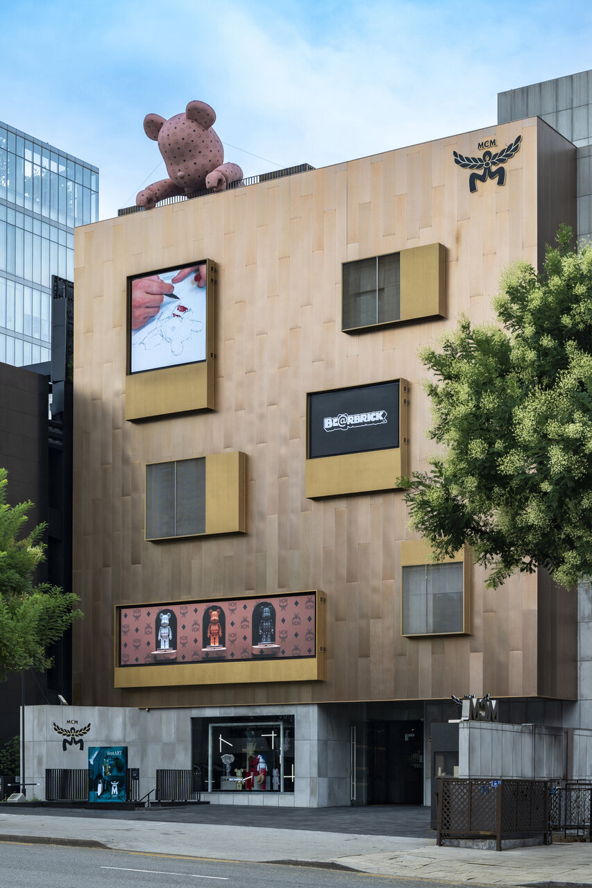 韓国・ソウルのMCM HAUSにて没入型エキシビション「BE@RBRICK in MCM Wonderland」開催決定 | MEDICOM TOY